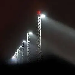 Éclairage de voirie industrielle de nuit