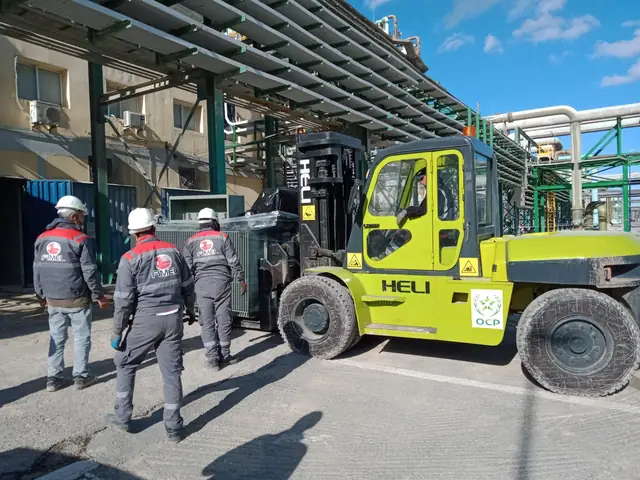 Manutention d'un transformateur sur site OCP